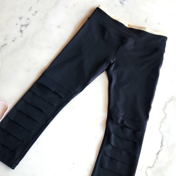 Lorna Jane Cropped Cut Up Knee Leggings Women's Size X-Small - Picture 11 of 13